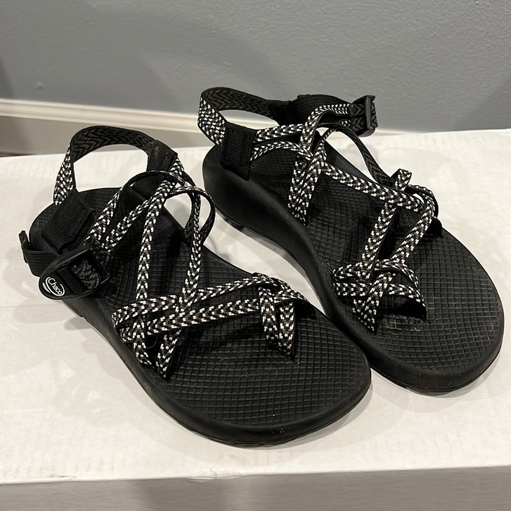 Women’s Chacos size 9